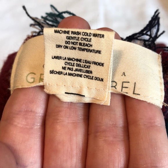 Large plaid Holiday scarf - Picture 4 of 4